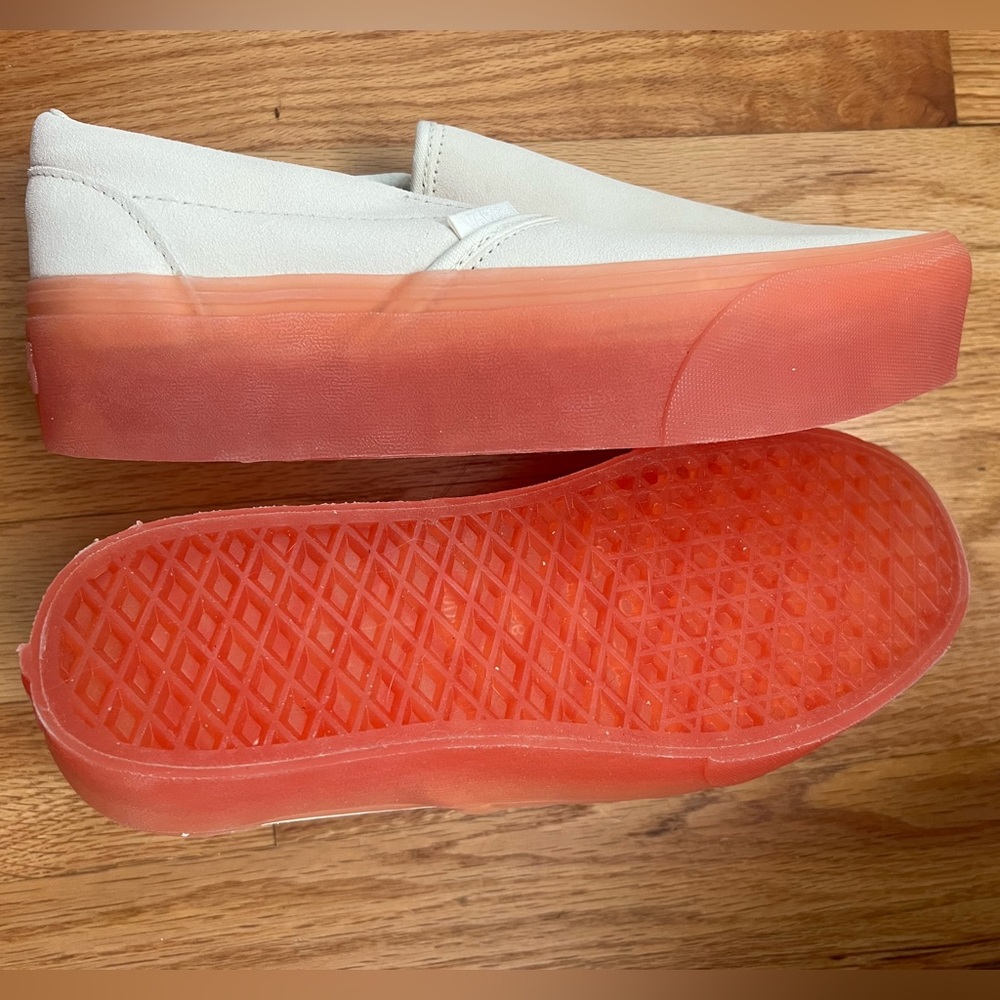White Vans Slip-on platforms with gummy pinky orange soles - Picture 4 of 8